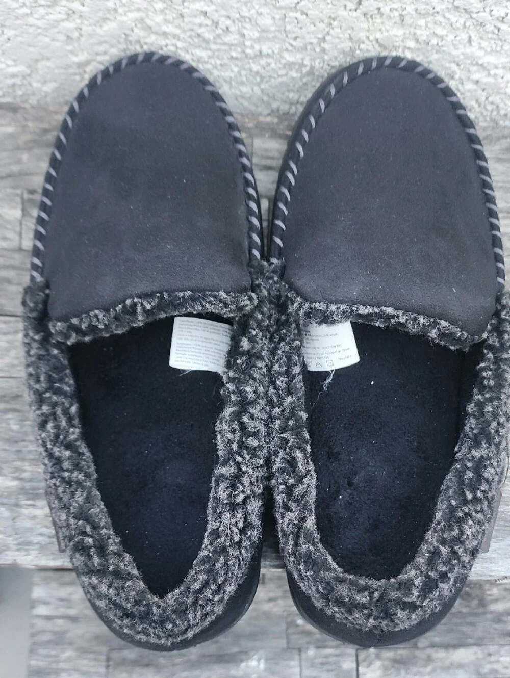 dearfoams Men's Black Slip-On Moccasins with Plush Cuff Size 9